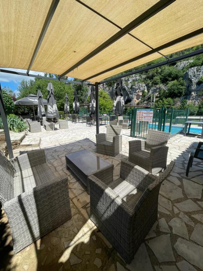 Hotel Restaurant Les Falaises Bouziès Exteriör bild