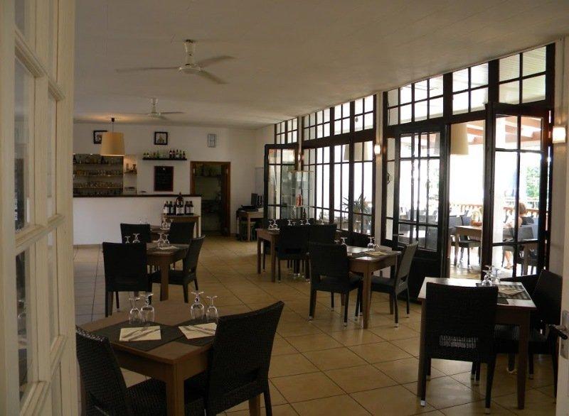 Hotel Restaurant Les Falaises Bouziès Exteriör bild