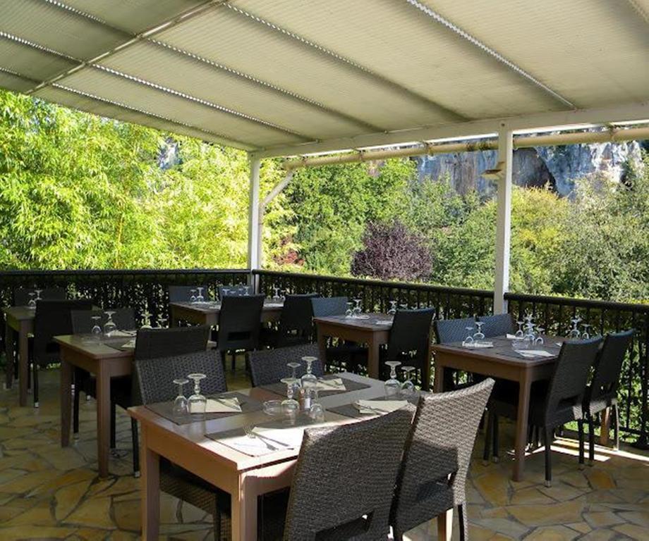 Hotel Restaurant Les Falaises Bouziès Exteriör bild