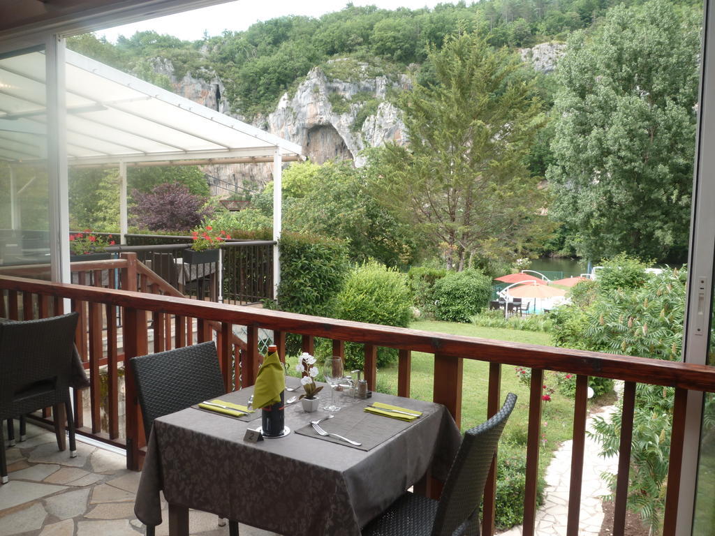 Hotel Restaurant Les Falaises Bouziès Exteriör bild
